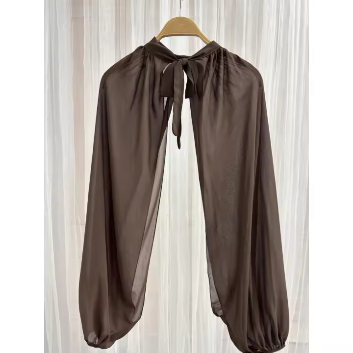 Capa mangas de gasa en color marrón con choker - 1
