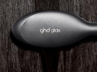 ghd Glide - Cepillo Térmico Alisador de Pelo Para un Acabado Liso Natural Sin Esfuerzo, Acabado Suave, Brillante y Sin Frizz, Púas Cerámicas - Para Todo Tipo de Cabello - Color Negro - details 1