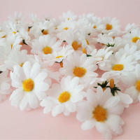 50Pcs Cabezas De Girasol Artificial Daisy Flor Silken Para Decoración De Bodas DIY Artesanía Y Decoración De Hogar - details 6
