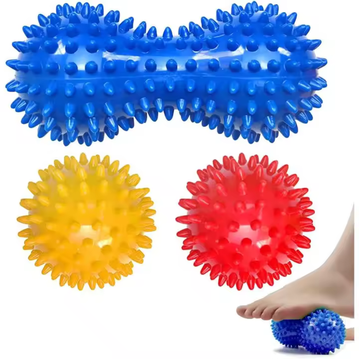 Paquete de 3 bolas de erizo, bolas de masaje de pies, bolas de masaje de erizo con púas, perfectas para reflexología del estrés y masajes de puntos gatillo, para masaje muscular de espalda, piernas, pies y manos (rojo, amarillo, azul). - 1