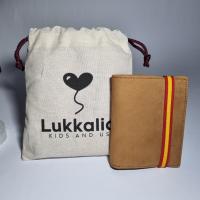 Cartera de piel auténtica para hombre con diseño distintivo de la bandera de España (cinta de cierre) - Fabricada a mano en España - Presentada en bolsa de tela estilo saco - Calidad garantizada - Regalo Especial. Lukkalia - Kids and Us / LKKCME2 - details 2