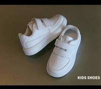 Zapatillas De Tenis Blancas Para Niños Y Niñas Moda Versátil Deportivas Cauzales Antideslizantes Con Hebilla Para Escuela Y Juegos - details 5