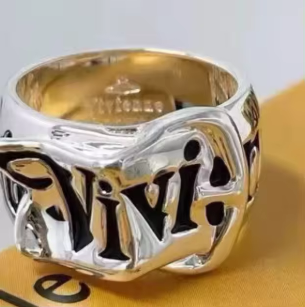 Anillo de VIVIENNE WESTWOOD with Lasso para cinturón, Anillo with Letra personalizada, gift - 1