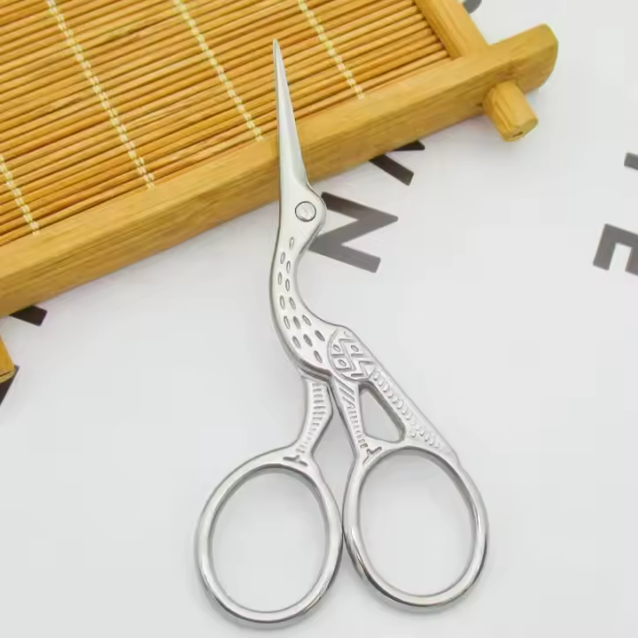 Tijeras De Coser Pequeñas Y Vintage Con Bocata Retro Para Bordado Y DIY Material Acero Inoxidable Herramienta De Corte De Hilo - 1