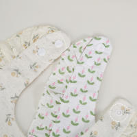 Bebé Bibs Impresión Floral Toalla De Saliva Ajustable Con Cierre De Encaje Muselina Algodón Ropa De Baño Para Niñas Arco Iris a Grado - details 4