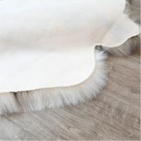 Carpete De Peluche De Reindeer Falso Máquina Lavable Minimalista Moderna Para Dormitorio Alfombra De Suelo Matriz De Animal Falso Manta De Cama - details 4