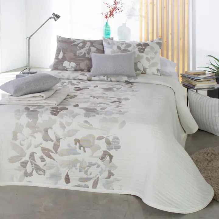 Colcha de Verano Reig Marti Modelo Jody Beige Reversible - Estaciones Cálidas - Medidas Cama 135 Cm, 150/160 Cm, 180 Cm - 1
