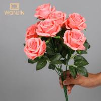 Ramo De Rosas Artificiales En Rosa Y Roja Decoración Para Bodas Y Hogar 9 Cabezas De Flores De Seda Flores Falsas Para Adornos Florales - details 2