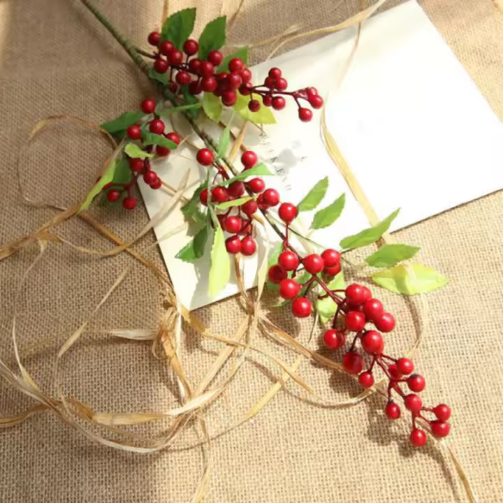 Rama De Bayas Rojas Artificiales De 70CM Adornos De Árbol De Navidad Flores De Imitación De Hollejo Para Decoración Doméstica DIY - 1