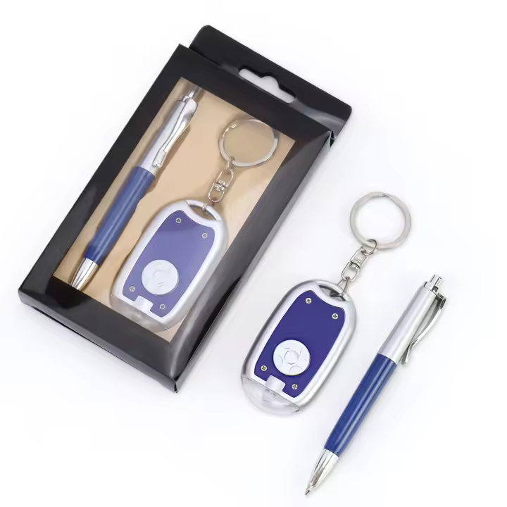 Pack de 12 a 48 unidades de Set de bolígrafo y llavero con linterna, regalos para bodas invitados originales, detalles bautizo para invitados, recordatorios de boda para invitados, bodas ideas,  Regalantes.com - 1