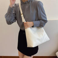 Bolso De Hombro Vintage Para Mujer Con Gran Capacidad Y Correa Cruzada Retro Tote Para Comunicación Material PU Sólido - details 8