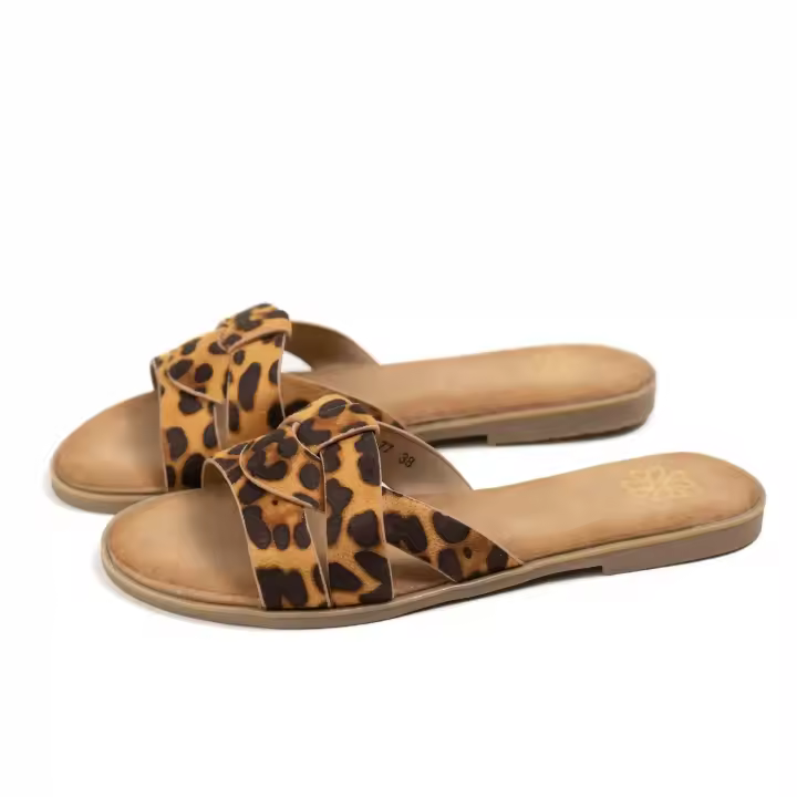Sandalias planas con plantilla acolchada diseño entrelazado, Chanclas cómodas y versátiles para el verano Lyla Wang - 1