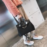 Bolso de mano con estampado de Lichi, Bandolera Diagonal de Platinum, 2024 - details 13