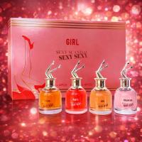 Set Perfumes Mujer Sexy Scandal Girl Sexy Sexy 4 x 30 ml Fragancias Femeninas Dulces Sensuales y Variadas Estuche de Regalo con Cuatro Aromas Diferentes para Uso Diario y Ocasiones Especiales - details 0