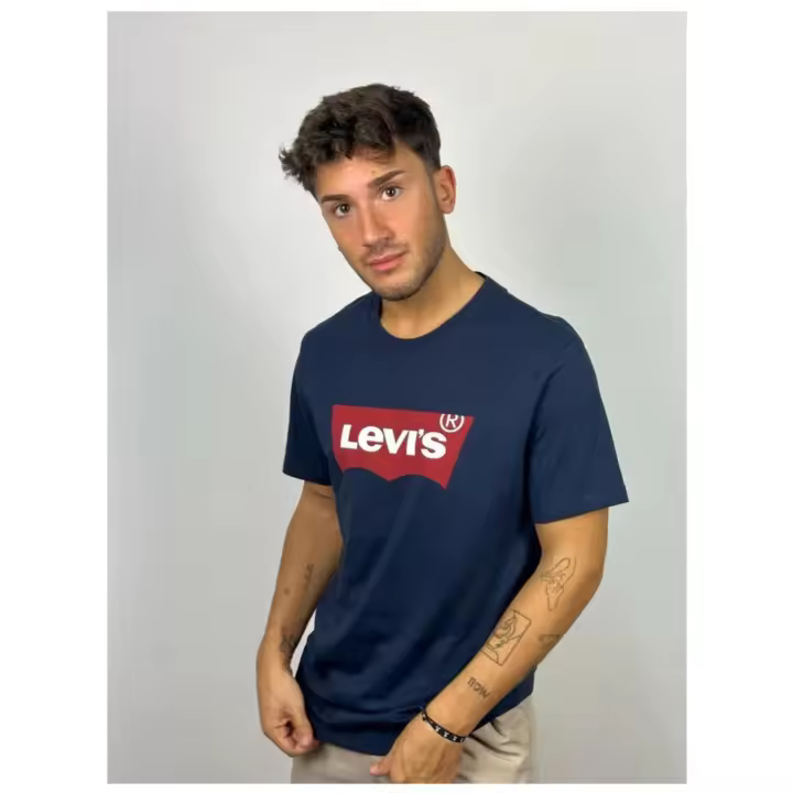Levi's Camiseta con Logo en el pecho, Ajuste estándar, para Hombre, Gris, Negro y Azul Oscuro - 1