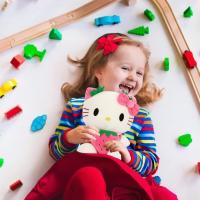 Peluche de Hellokiitty, muñeco de peluche de gato KT en 3D, almohada suave y tierno para niños (35 cm) - details 3
