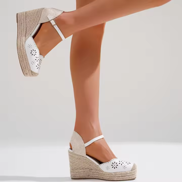 Cuñas de Esparto con Detalles Calados, Alpargata de Cuña de Yute con Hebilla para Verano, Sandalias de alpargatas de cuña alta con aberturas florales, Boho Chic - 1