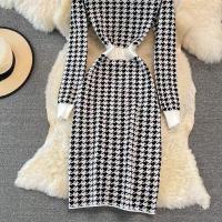 Vestido Largo De Punto Vintage REALEFT Para Mujer Cuello V Manga Larga Botones Estilo Clásico Otoño Invierno Talla Regular - details 13