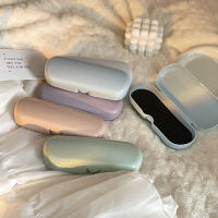 Estuche Portátil Para Gafas De Sol Y Miopía En Color Crema Caja De Almacenamiento De Ópticas Para Viajes Estilo Simple Unisex - details 4