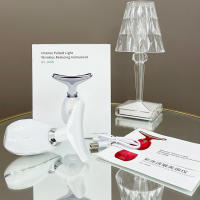 De Belleza facial, masaje facial para el cuidado de la piel, basado en tecnologías LED de Triple Acción, Térmica y vibratoria, Luz LED Roja y Azul, masajeador facial y de Cuello con 7 Colores LED para uso doméstico, Blanco. - details 3