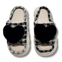 Zapatillas de casa para mujer con diseño de corazón marca sunsea - details 0