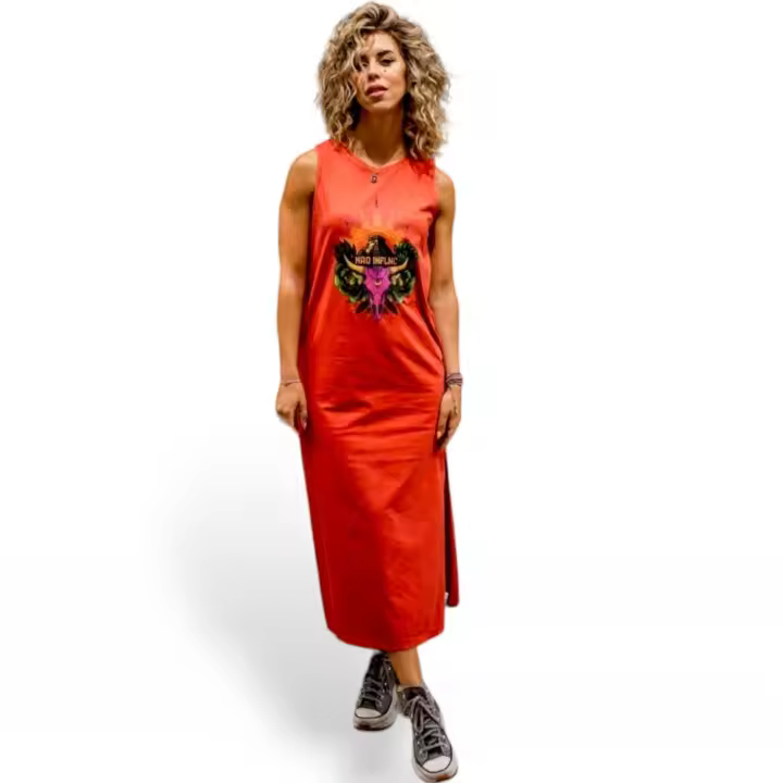Vestido Maya Naranja de Mad Influence. Vestido recto naranja con ilustración frontal inspirada en la cultura Maya. - 1