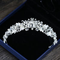 Diadema De Crystals Y Perlas Plateadas Para Mujer Tiara De Novia Con Flor Y Rhinestone Accesorios De Cabello Para Fiesta Y Boda Joyería Adulto - details 8