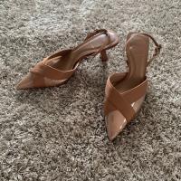 Sandalias De Verano Para Mujer Zapatos De Tacón Alto Con Punta Puntiaguda Slingback Elegantes Y Moda Hebilla En El Tobillo Microfibra Con Suela De Goma - details 6