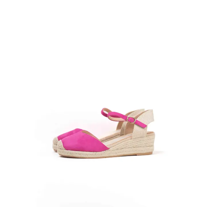 Lyla Wang Sandalias doradas con cuña de esparto: estilo veraniego con correa ajustable, comodidad y elegancia para cada ocasión - 1