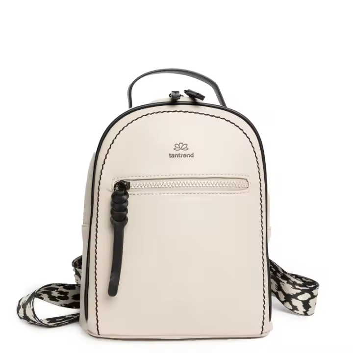 MOCHILA MARFIL CON BOLSILLO DELANTERO Y TRASERO – DETALLES A CONTRATONO Y DISEÑO COMPACTO - 1