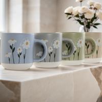 Set de tazas mug porcelana 365ml diseño floral margaritas con acabado mate, medidas 12x8.5x9.3cm. Estilo moderno y minimalista ideal para café, té, cocina, comedor, oficina, regalo o decoración - details 2