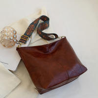 Bolso De Hombro Para Mujer En Cuero PU Vintage De Color Sólido Moda Con Correa Ancha Y Estilo Crossbody Bolsa De Buque - details 0