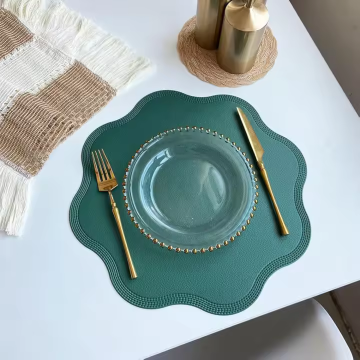 1pcs Matriz De Comedor De Cuero Lavable Resistente Al Calor En Forma Floral Antideslizante Fácil De Limpia Moderno Estilo - 1