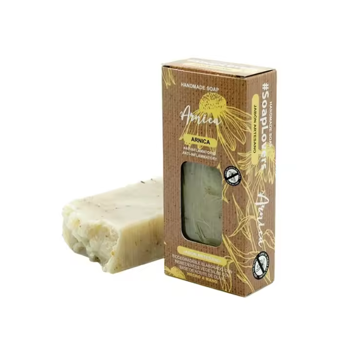 Pastilla de jabón de Árnica 100g - Recomendado para golpes. Reconocido antiinflamatorio natural.  Indicado para hematomas en general.  Ideal para pieles irritadas, secas con estrías o arrugas. - Big Soap Factory - 1