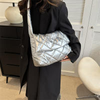 Bolso De Hombre Para Mujer En Nylon Suave With Correa Ajustable Gran Capacidad Estilo Moderno Para Uso Diario En La Oficina Colores Disponible: Plata Champán Blanco Negro - details 6