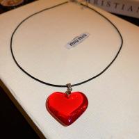 Collar Colgante Corazón Rojo Para Mujeres Y Niñas Cadena De Cuero Negra Con Cristal De Vidrio Joyería Y2k Regalo Para Amigos - details 5