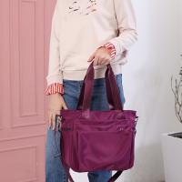 Bolso Grande Para Mujer Estilo Sencillo Y Elegante De Nailon Ligero Y Versátil Bolso De Hombro Único Bolso Casual De Mano - details 1