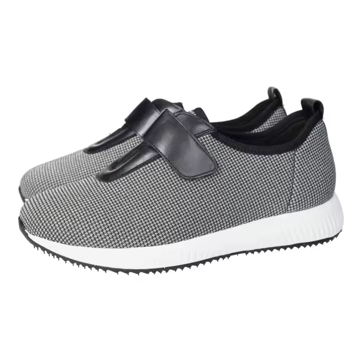 Deportivos marca DOCTOR CUTILLAS para mujer en color negro. Deportivos mujer de piel, forro Aloe Vera, plantilla extraíble aloevera. Hechos en España. - 1