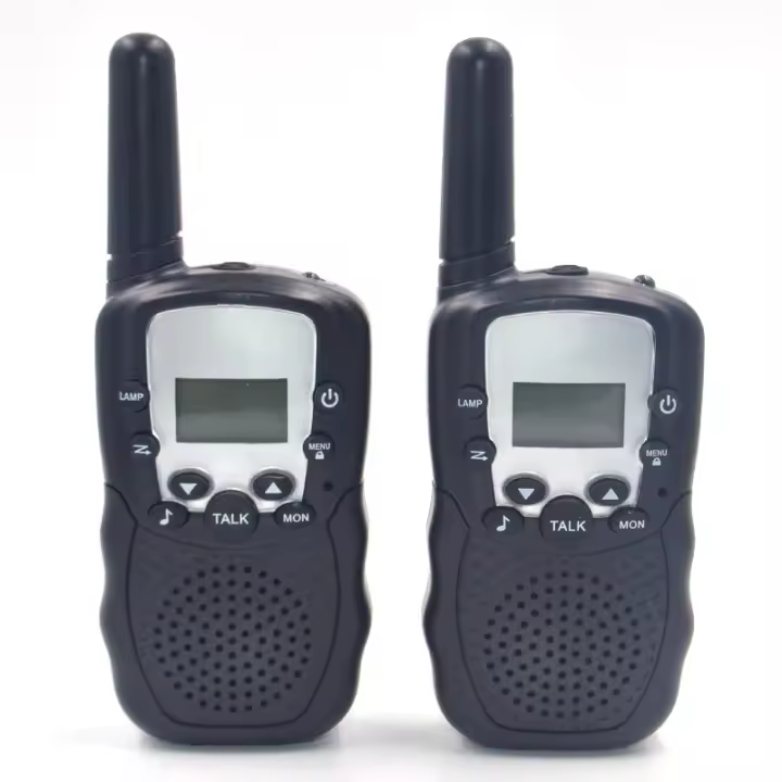 Walkie Talkie de Largo Distancia, 8 Canales, hasta 3 km, Radio portátil, para camping, ciclismo, Viajes, paquete de 2, Negro color, walkie-talkie de Juguetes T388 para niños, inalámbrico, 3 km, paquete de 2, mini buscafaras para Exterior - 1