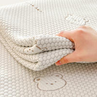 Almohadilla De Látex Natural Para Verano Con Estampado De Oso Fresco Y Moderno Almohadilla De Seda Refrescante Doblablable Para Cama Textil Suave Y Cómodo - details 3