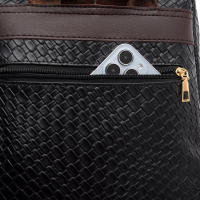 Mochila de nuevo estilo para mujer, moderna y versátil, mochila antirrobo retro, mochila de viaje de PU de gran capacidad. - details 21
