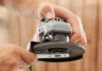 Radial: Miniamoladora 710W 115mm con protección contra re-arranque y empuñadura lateral 2 posiciones. BEG010-QS Black+Decker - details 3