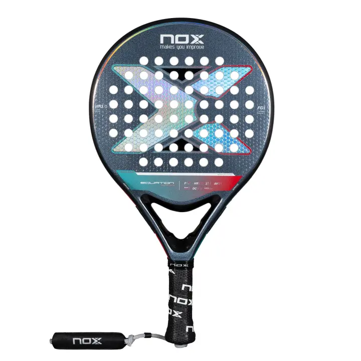 Pala Nox Equation Light Advanced 2025 - Pala de padel que destaca por su manejabilidad, control, y precisión - 1