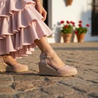 Alpargatas de Esparto con Cuña de 7 cm, Acabado Pintado al Tono, Cómodas y Elegantes para Mujer , ideal trajes de flamenca . - details 1
