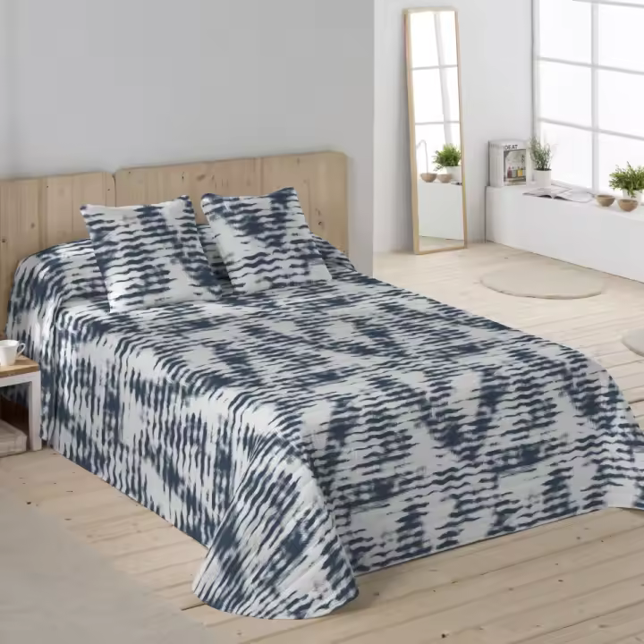 SANDAL - Colcha Bouti Estampada - Microfibra  - Extra - Suave - Incluye Colcha Bouti + 1 o 2 Fundas de cojines - Fabricado en España - WAVES BLUE - Cama 90/135/150/180 - 1
