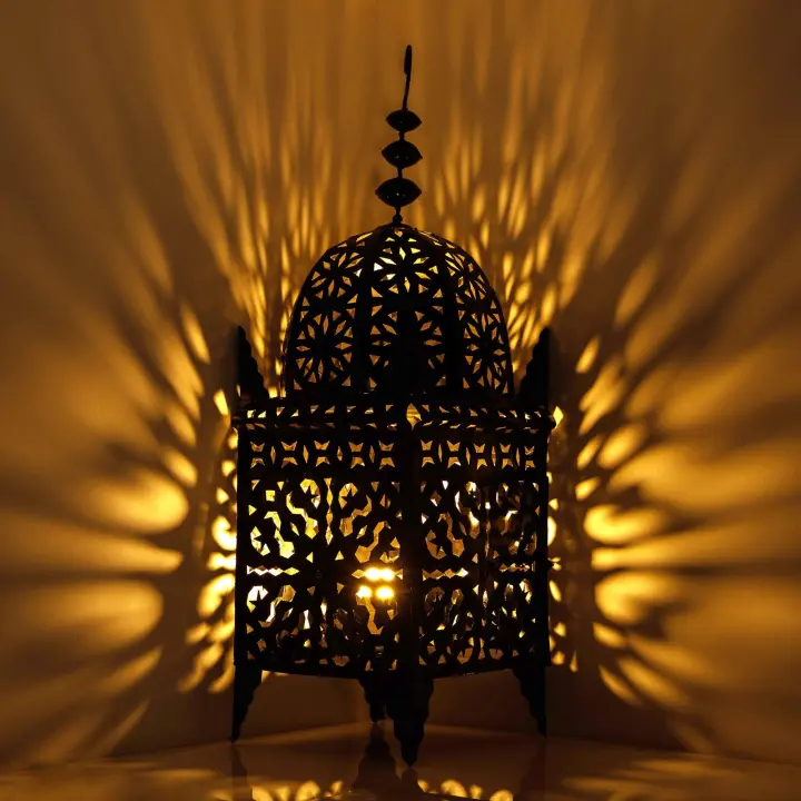 Farol marroquí cuadrado de hierro - 9 Tamaños - Ilumina y decora tu hogar al estilo árabe de Marruecos, creando un ambiente mágico y especial - Hecho a Mano 100% - 1