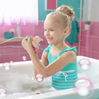 BLOOPIES Floaties Lena | Muñeca acuática; Lanzan Agua y Hacen Burbujas - Juguete de baño para niños y niñas - details 4