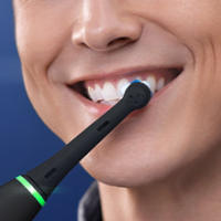Oral-B iO 6 Duo - Cepillo de dientes eléctrico, recargable, con 2 mangos, inteligencia artificial, 2 cabezales. Disponible en color negro y cuarzo rosa - details 5