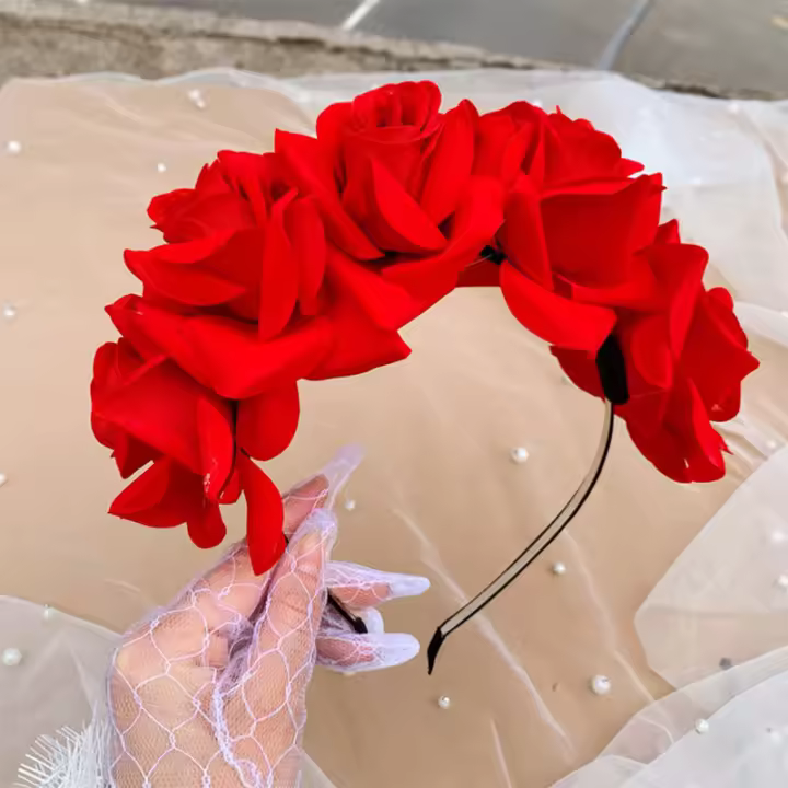 Diadema De Rosa Roja Brillante Accesorio Para El Cabello De Corola Para Mujeres Adorno Floral De Polyester Para Uso Casual - 1
