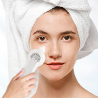Masajeador Facial Recargable, Aparatos Contra Arruga y Edad, Terapia de luz roja para arrugas de cara y cuello, varita facial antienvejecimiento, moho frío y herramientas de cuidado de la piel de limpieza profunda caliente. - details 4
